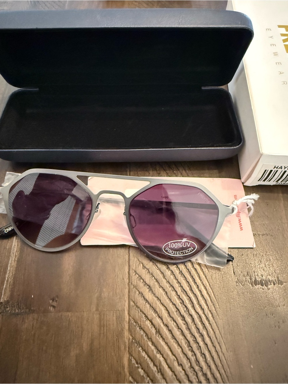 Freyrs unisex Purple Lens Metal Frame Sunglasses
